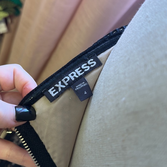 Express black lace dress - Picture 4 of 4